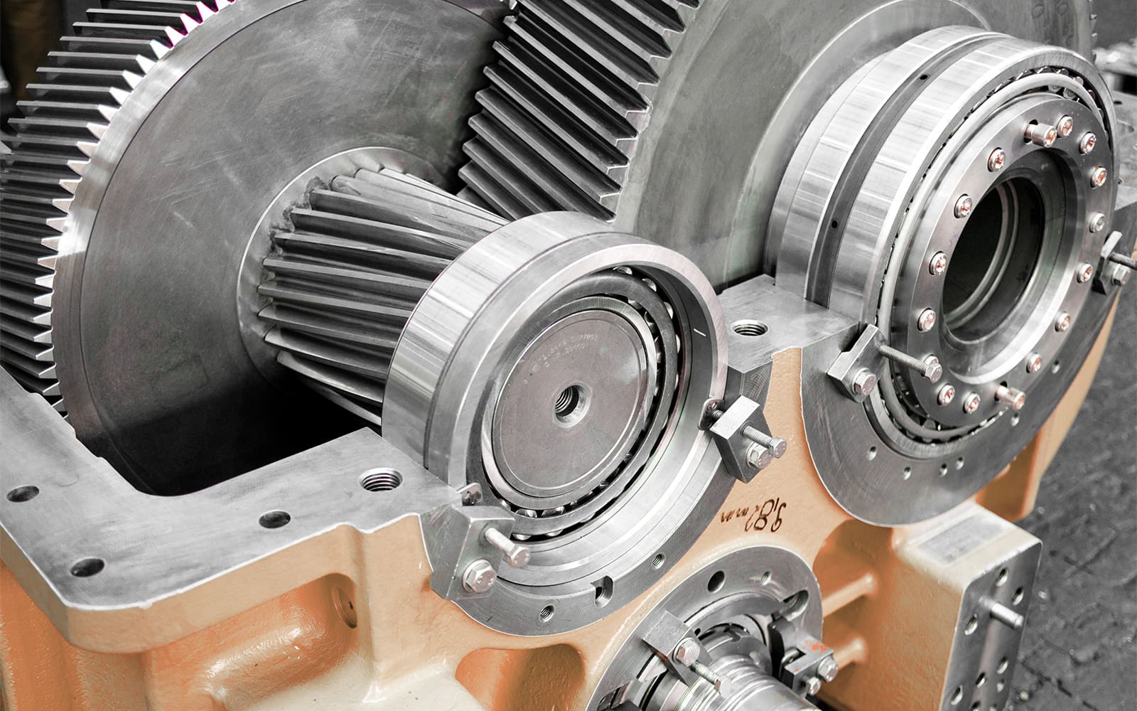 Промышленные редукторы Industrial gear units ZOLLERN
